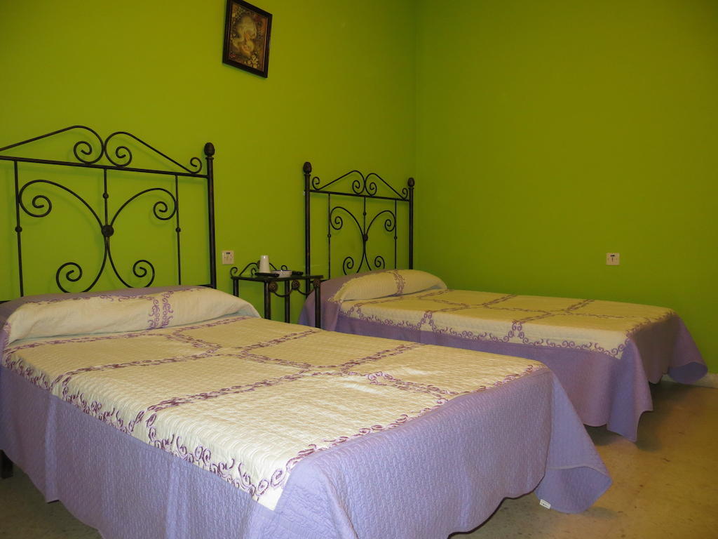Hostal Restaurante Reina El Tejar Cameră foto